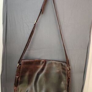 Elegant Brown Leather Men's Messenger Bag